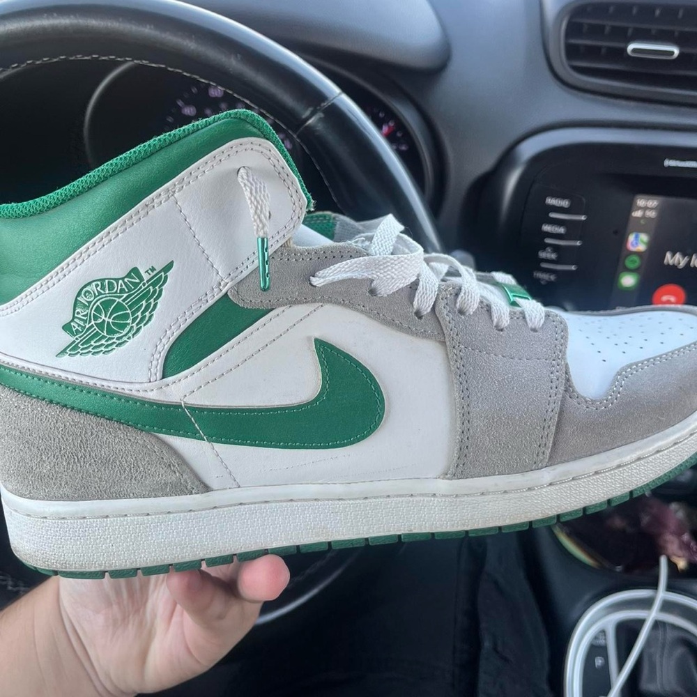 Jordan Sneakers White Green Gray